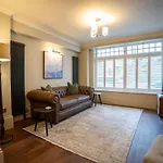Pineapple Suites - Apartment 1